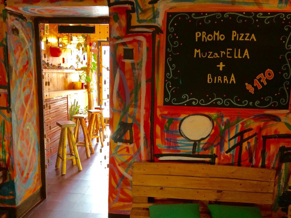 La Puerta Verde Hostel & Bar Humahuaca Esterno foto