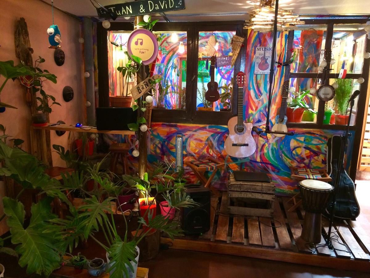La Puerta Verde Hostel & Bar Humahuaca Esterno foto